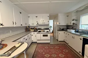 35 High St, Canton, CT 06019 - Photo 12