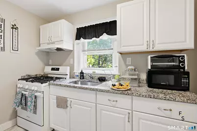 24 Park Terrace, Hartford, CT 06106 - Photo 22