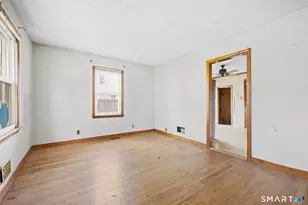 27 Hockanum Dr, East Hartford, CT 06118 - Photo 10