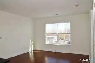947 Hope St, Stamford, CT 06907 - Photo 12