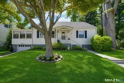 38 Carlisle Place, Stamford, CT 06902 - Photo 2