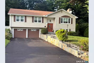 4 Dempsey Court, Ansonia, CT 06401 - Photo 2