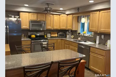 4 Dempsey Court, Ansonia, CT 06401 - Photo 6