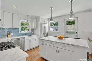 11 Oldfield Dr, Fairfield, CT 06824 - Photo 10