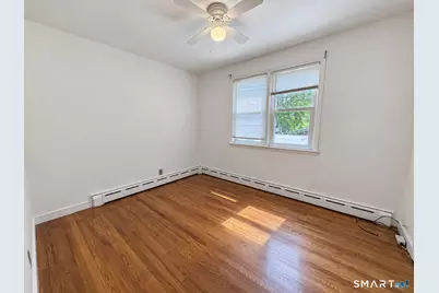 112 Ochsner Place, Bridgeport, CT 06606 - Photo 10