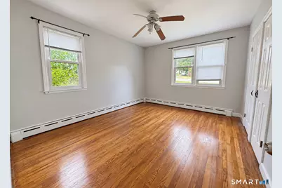 112 Ochsner Place, Bridgeport, CT 06606 - Photo 8