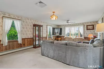 10 Hillwood Place, Norwalk, CT 06850 - Photo 8