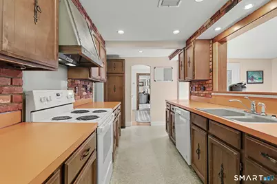 10 Hillwood Place, Norwalk, CT 06850 - Photo 12