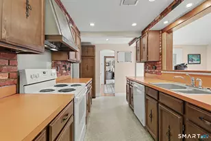 10 Hillwood Pl, Norwalk, CT 06850 - Photo 12