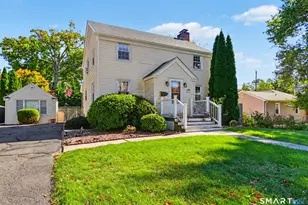 205 Castle Ave, Fairfield, CT 06825 - Photo 2