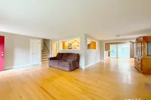 37 Peters Ln, North Haven, CT 06473 - Photo 2