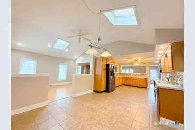 37 Peters Lane, North Haven, CT 06473 - Photo 8