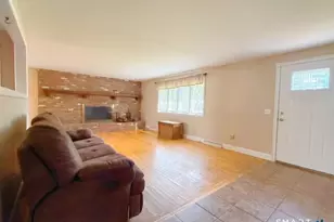 37 Peters Ln, North Haven, CT 06473 - Photo 4