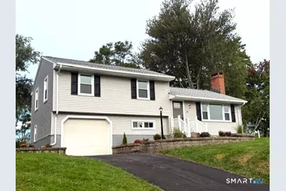 19 Winthrop Boulevard, Cromwell, CT 06416 - Photo 2