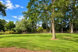 19 Winthrop Blvd, Cromwell, CT 06416 - Photo 8