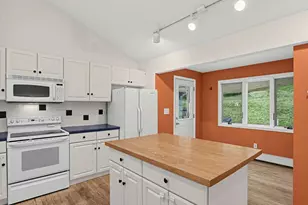 246 Turkey Roost Rd, Monroe, CT 06468 - Photo 14