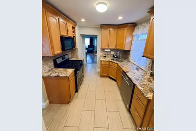 70 Broad Place, Bristol, CT 06010 - Photo 6