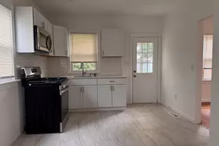 82 Helen St, Hamden, CT 06514 - Photo 6