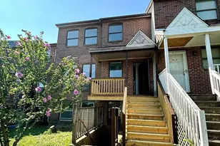 39 Elliott St E, Hartford, CT 06114 - Photo 1