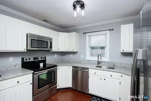 40 Cornerstone Ct, Southington, CT 06479 - Photo 4