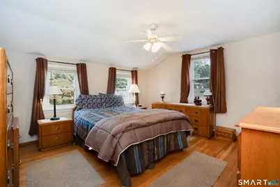 17 Nutmeg Avenue, Enfield, CT 06082 - Photo 24