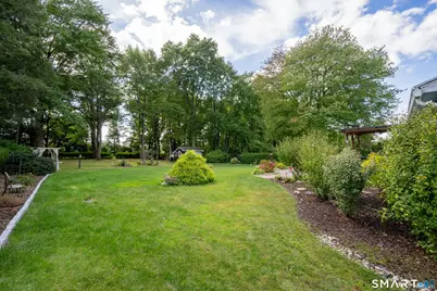 17 Nutmeg Avenue, Enfield, CT 06082 - Photo 34