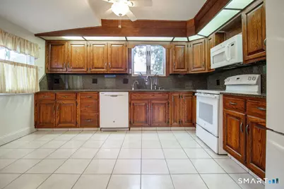 173 Stillwell Drive, Plainville, CT 06062 - Photo 10