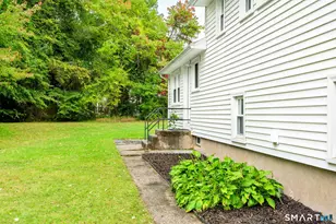 34 Grande Ave, Windsor, CT 06095 - Photo 4