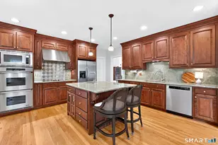 7 Avery Way, Simsbury, CT 06070 - Photo 12