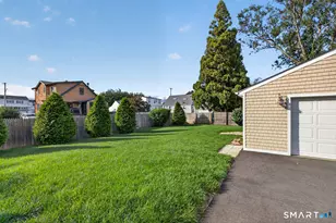 135 York St, Stratford, CT 06615 - Photo 24