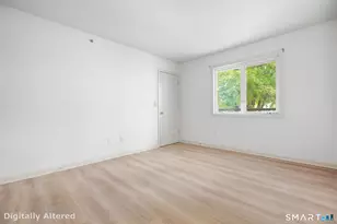 3250 Fairfield Ave, Bridgeport, CT 06605 - Photo 10