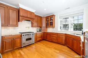 32 Shipyard Ln, Milford, CT 06460 - Photo 18