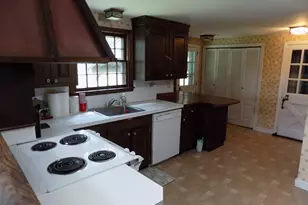 28 Forest Hills Dr, Farmington, CT 06032 - Photo 8