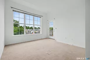 25 Adams Ave, Stamford, CT 06902 - Photo 12
