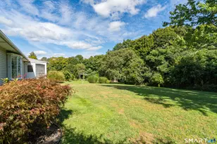1085 Dunbar Hill Rd, Hamden, CT 06514 - Photo 22