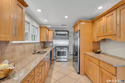 1085 Dunbar Hill Road, Hamden, CT 06514 - Photo 10