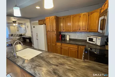 122 Broadway, Norwich, CT 06360 - Photo 4