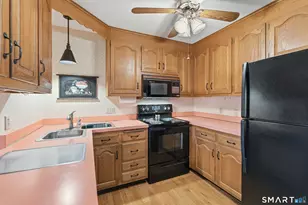 97 W Main St, East Lyme, CT 06357 - Photo 20