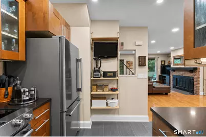 40 Riverside Avenue #4, Stamford, CT 06905 - Photo 6