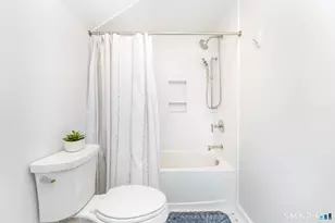 110 Richmond Ln, West Hartford, CT 06117 - Photo 20