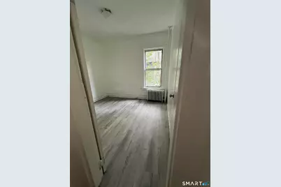 121 Babcock Street #2nd FLOOR, Hartford, CT 06106 - Photo 4