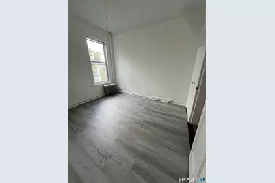121 Babcock Street #2nd FLOOR, Hartford, CT 06106 - Photo 6