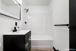 571 Garden St, Hartford, CT 06112 - Photo 18