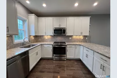 35 Ringgold Street #207, West Hartford, CT 06119 - Photo 2