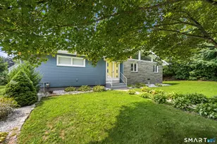 24 Carpenter St, Norwich, CT 06360 - Photo 2