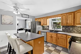 4 Pamela Way, Waterford, CT 06385 - Photo 8