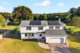 4 Pamela Way, Waterford, CT 06385 - Photo 2