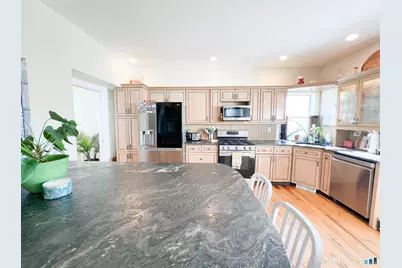712 East Broadway, Milford, CT 06460 - Photo 6