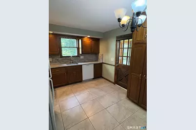 40 Wooding Street, Bristol, CT 06010 - Photo 4