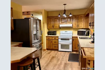 112 Maple Street, Seymour, CT 06483 - Photo 6